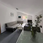 Baresic Konukevi Podgora (Split-Dalmatia)