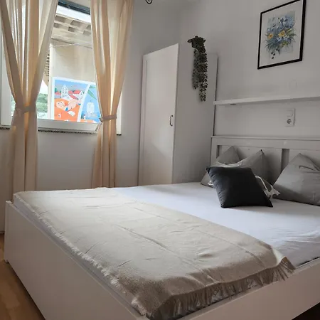 Baresic Podgora (Split-Dalmatia)