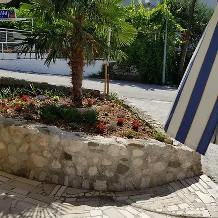 Baresic Guest house